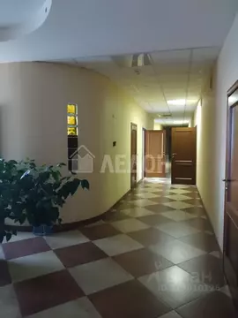 Помещение свободного назначения в Омская область, Омск ул. 1-я ...