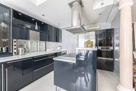 5-к кв. Москва Ленинский просп., 128К1 (230.0 м)