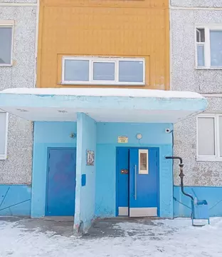 4-к кв. Омская область, Омск просп. Комарова, 23 (88.4 м)