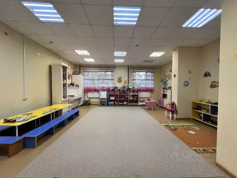 Помещение свободного назначения в Красноярский край, Красноярск просп. ...