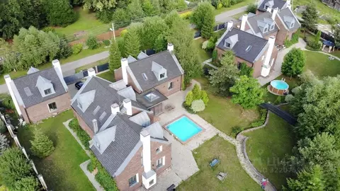 Дом в Москва Лесное озеро кп,  (563 м)