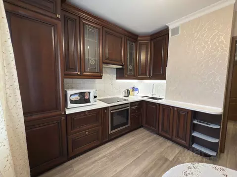 3-к кв. Москва Октябрьская ул., 105К1 (75.0 м)