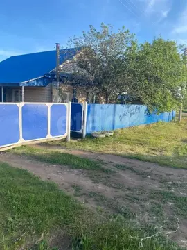 Дом в Башкортостан, Буздякский район, Уртакульский сельсовет, с. ...