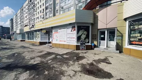 Помещение свободного назначения в Саратовская область, Энгельс просп. ...