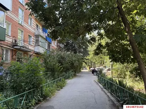 3-к кв. Краснодарский край, Краснодар Славянский мкр, ул. Сочинская ...