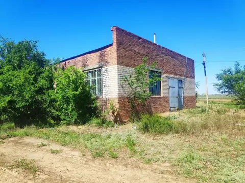 Помещение свободного назначения в Ростовская область, с. Заветное ул. ...