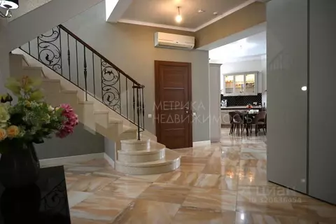 Коттедж в Тюменская область, Тюмень ул. Демократическая (350 м)