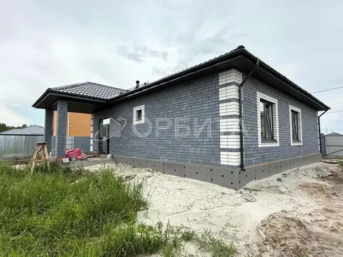 Дом в Тюменская область, Тюменский муниципальный округ, д. Зубарева ...