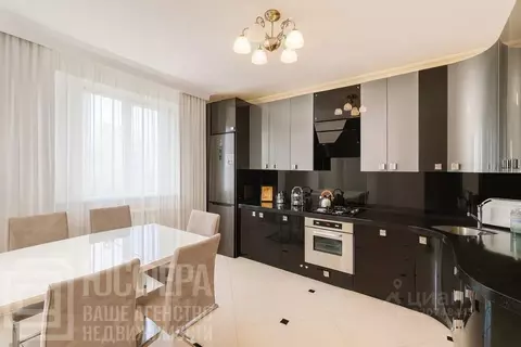 3-к кв. Волгоградская область, Волгоград ул. имени Хорошева, 8А (107.5 ...