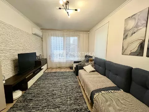 Продается 2-комнатная квартира