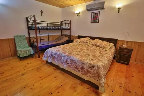 Дом в Крым, Бахчисарайский район, Тенистовское с/пос, с. Айвовое ул. ...