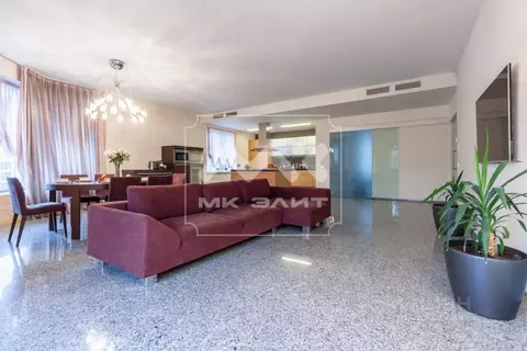 5-к кв. Санкт-Петербург Крестовский просп., 15 (230.0 м)