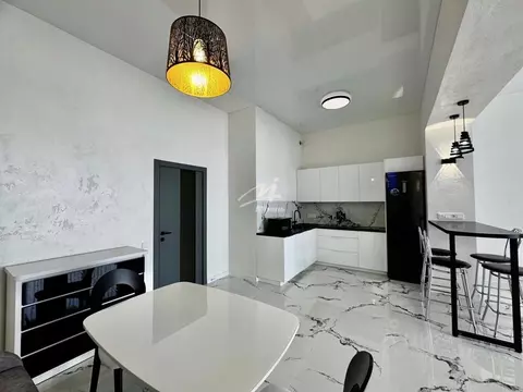 1-к кв. Севастополь ул. Пляж Омега, 39с1 (74.0 м)