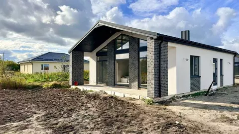 Дом в Калининградская область, Зеленоградск ул. Липовая, 2 (114 м)