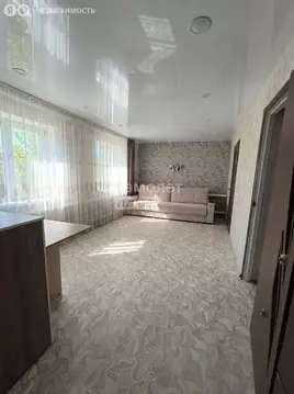 Дом в село Неверкино, Октябрьская улица, 6 (100 м)