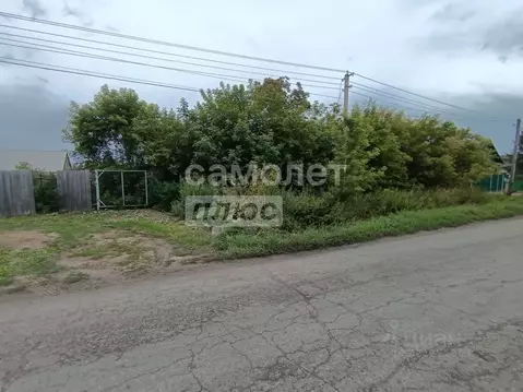 Участок в Омская область, с. Азово ул. Садовая, 67 (13.0 сот.)