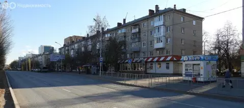 3-комнатная квартира: Тюмень, улица 50 лет Октября, 32 (55 м)