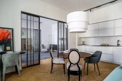 3-к кв. Санкт-Петербург ул. Жуковского, 49 (140.0 м)