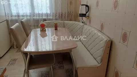 2-комнатная квартира: Тобольск, 7-й микрорайон, 35 (51 м)