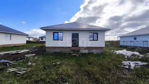 Дом в Башкортостан, Стерлитамакский район, Казадаевский сельсовет, с. ...