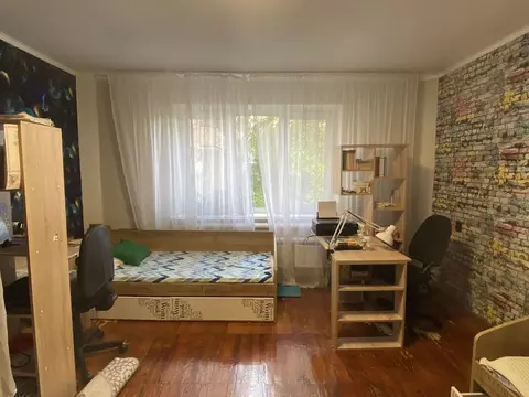 4-к кв. Свердловская область, Нижний Тагил ул. Добролюбова, 38 (81.0 ...