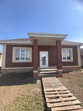 Дом в Ростовская область, Неклиновский район, с. Новобессергеневка ул. ...