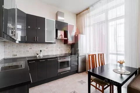 2-к кв. Омская область, Омск ул. Сазонова, 33 (65.0 м)