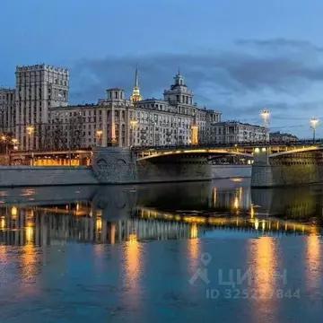 3-к кв. Москва Большая Дорогомиловская ул., 4 (100.0 м)