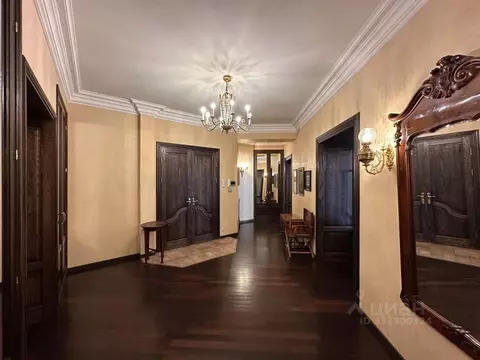 4-к кв. Санкт-Петербург Малая Посадская ул., 14 (197.4 м)