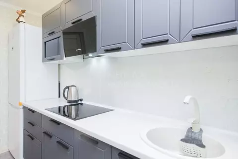 2-к кв. Тюменская область, Тюмень ул. Федюнинского, 54к2 (59.0 м)