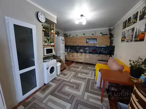 Гараж в Краснодарский край, Геленджик Магилат мкр, ул. Приветливая, 58 ...