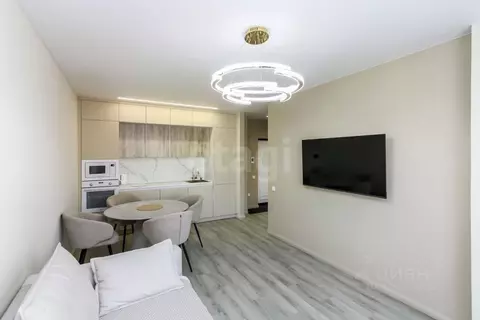 2-к кв. Тюменская область, Тюмень ул. Пожарных и Спасателей, 1 (56.0 ...