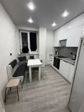 2-к кв. Ямало-Ненецкий АО, Новый Уренгой Тундровая ул., 11 (55.0 м)