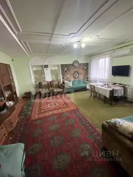 Дом в Крым, Белогорский район, Зуйское с/пос, с. Литвиненково ул. ...