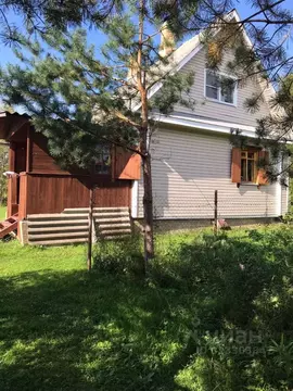 Дом в Новгородская область, Валдайский район, Едровское с/пос, д. Плав ...