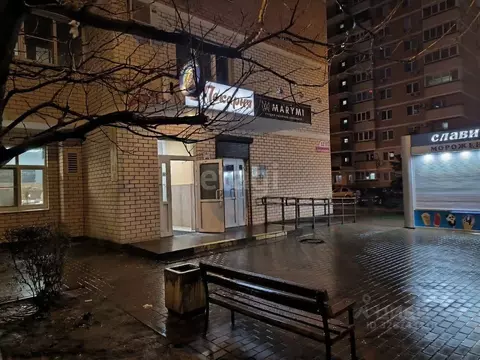 Помещение свободного назначения в Краснодарский край, Краснодар ул. ...