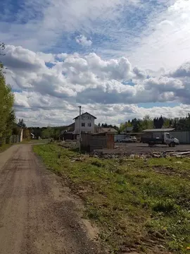 Участок в Московская область, Одинцовский городской округ, д. Малые ...