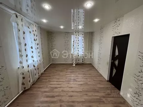 2-к кв. Волгоградская область, Волгоград Жилгородок мкр, ул. Маршала ...