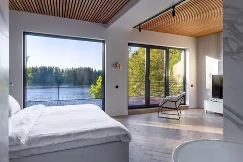 Дом в Ленинградская область, Выборгский район, Рощино пгт ул. ...