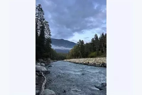 Дом в Карачаево-Черкесия, Зеленчукский район, с. Архыз ул. Ленина, ...