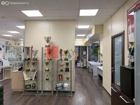 Офис (372 м)