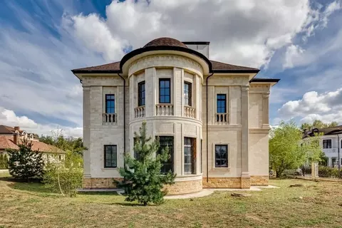 Дом в Москва д. Раево,  (372 м)