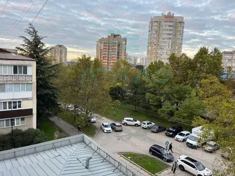 3-к кв. Крым, Симферополь ул. Киевская, 114 (53.7 м)