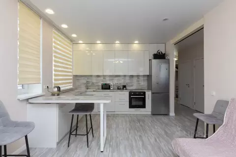 2-к кв. Тюменская область, Тюмень ул. Тимофея Чаркова, 83 (55.0 м)