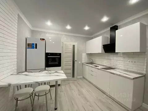 1-к кв. Оренбургская область, Оренбург Северный проезд, 24/1 (50.0 м)