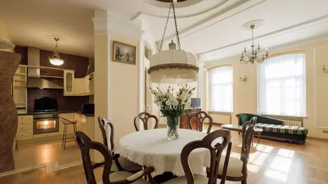 4-к кв. Москва ул. Остоженка, 7С1 (100.0 м)