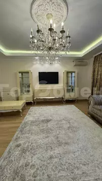 Продается 4-комнатная квартира