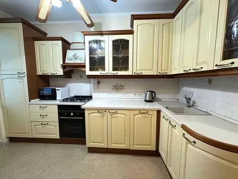 3-к кв. Москва ул. Кедрова, 4К3 (71.3 м)