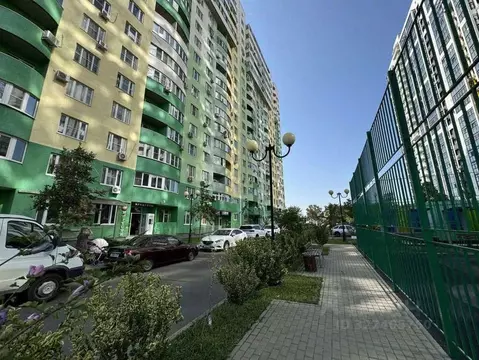 Помещение свободного назначения в Краснодарский край, Краснодар ул. ...