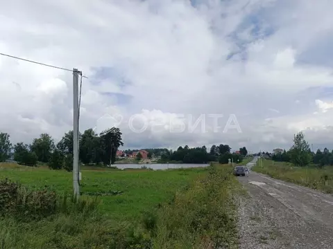 Участок в Тюменская область, Тюменский район, д. Малиновка  (52.0 ...